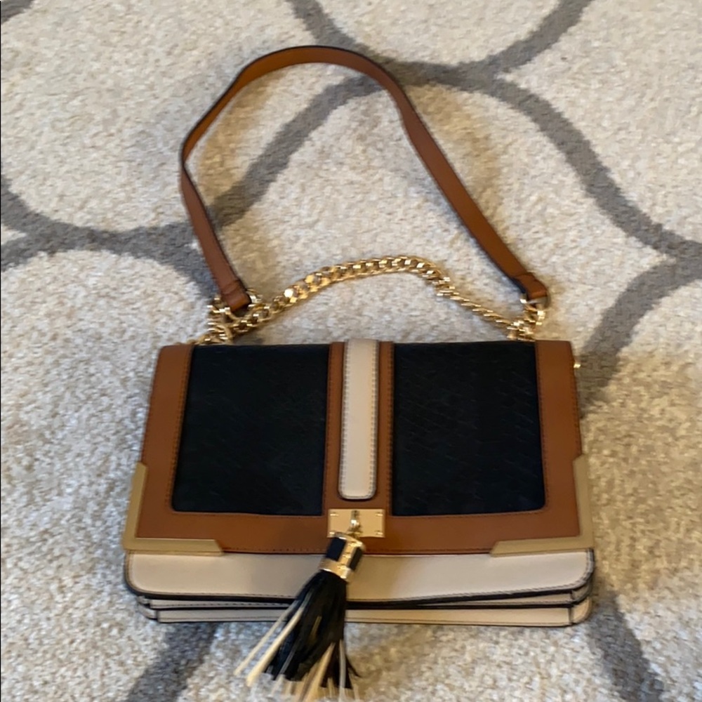 Multi color shoulder bag